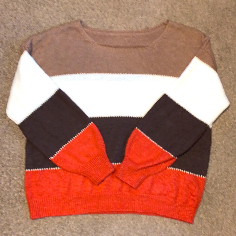 Brand new without tags woman’s sweater size 2XL